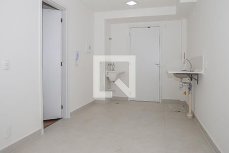 Sala de apartamento para alugar com 1 quarto, 27m² em Parque Industrial Tomas Edson, São Paulo