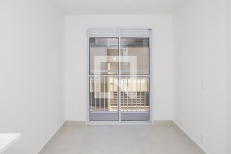 Sala de apartamento para alugar com 1 quarto, 27m² em Parque Industrial Tomas Edson, São Paulo