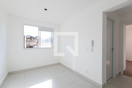 Sala/Cozinha de apartamento à venda com 2 quartos, 32m² em Vila Carmosina, São Paulo