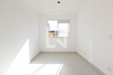 Sala/Cozinha de apartamento à venda com 2 quartos, 32m² em Vila Carmosina, São Paulo