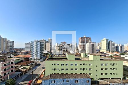 Vista da suíte de apartamento para alugar com 3 quartos, 104m² em Guilhermina, Praia Grande