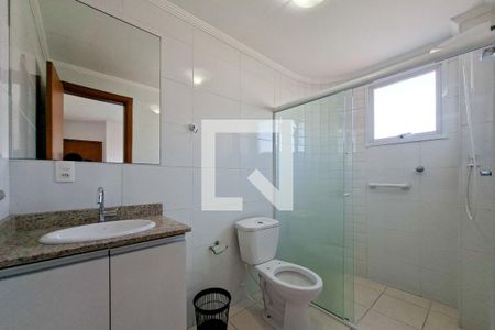 Banheiro da Suíte de apartamento para alugar com 3 quartos, 104m² em Guilhermina, Praia Grande