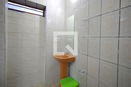 Banheiro de kitnet/studio para alugar com 1 quarto, 20m² em Liberdade, Belo Horizonte