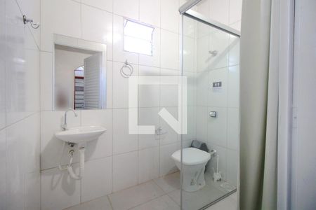 Banheiro de kitnet/studio para alugar com 1 quarto, 20m² em Liberdade, Belo Horizonte