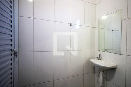Banheiro de kitnet/studio para alugar com 1 quarto, 20m² em Liberdade, Belo Horizonte