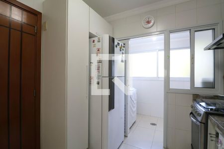 Cozinha de apartamento para alugar com 3 quartos, 150m² em Vila Luis Antonio, Guarujá