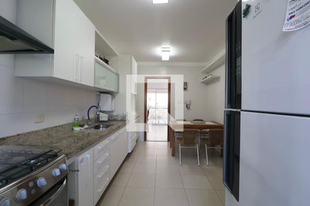 Cozinha de apartamento para alugar com 3 quartos, 150m² em Vila Luis Antonio, Guarujá
