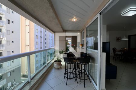 Varanda de apartamento para alugar com 3 quartos, 150m² em Vila Luis Antonio, Guarujá