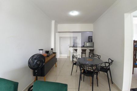 Sala de apartamento para alugar com 2 quartos, 77m² em Maracanã, Praia Grande