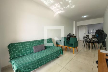 Sala de apartamento para alugar com 2 quartos, 77m² em Maracanã, Praia Grande