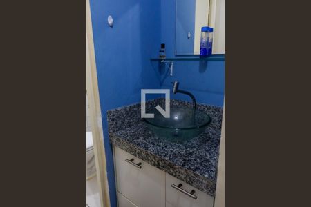 Banheiro de apartamento à venda com 2 quartos, 52m² em Novo Osasco, Osasco