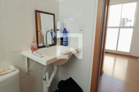 Banheiro de apartamento à venda com 2 quartos, 74m² em Rubem Berta, Porto Alegre