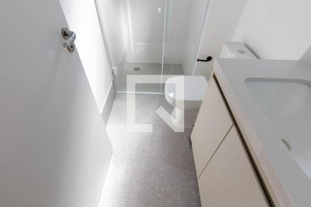 Banheiro de kitnet/studio para alugar com 1 quarto, 34m² em Santa Cecilia, São Paulo