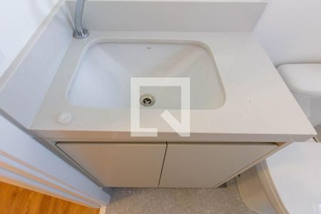 Banheiro de kitnet/studio para alugar com 1 quarto, 30m² em Santa Cecilia, São Paulo