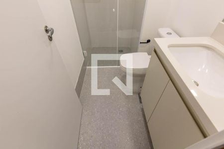 Banheiro de kitnet/studio para alugar com 1 quarto, 26m² em Santa Cecilia, São Paulo