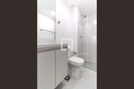 Banheiro de kitnet/studio para alugar com 1 quarto, 25m² em Santa Cecilia, São Paulo