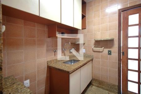 Cozinha de apartamento à venda com 3 quartos, 90m² em Centro, Belo Horizonte
