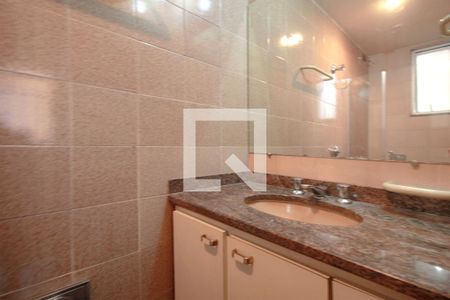 Banheiro da Suíte de apartamento à venda com 3 quartos, 90m² em Centro, Belo Horizonte