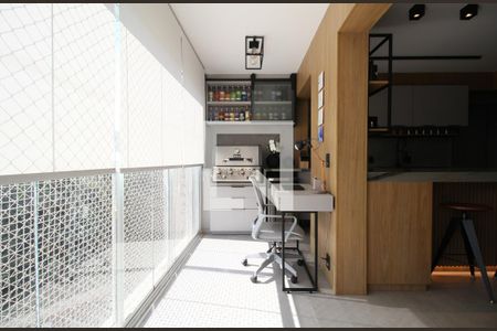 Varanda Sala de apartamento à venda com 2 quartos, 84m² em Vila Andrade, São Paulo