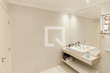 Banheiro de casa à venda com 3 quartos, 235m² em Jardim Guapira, São Paulo