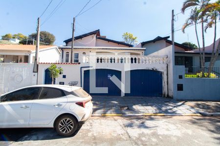Fachada de casa à venda com 5 quartos, 200m² em Vila José Iório, Campinas