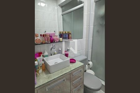 BANHEIRO de casa à venda com 3 quartos, 270m² em Vila Oratorio, São Paulo