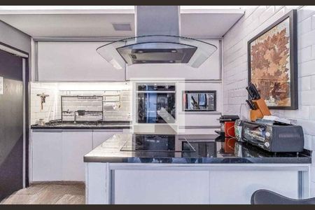 Casa à venda com 3 quartos, 200m² em Vila Olímpia, São Paulo