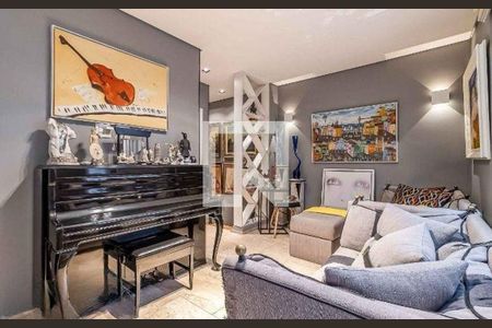 Casa à venda com 3 quartos, 200m² em Vila Olímpia, São Paulo