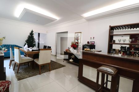 Sala de casa para alugar com 3 quartos, 301m² em Jardim Karaíba, Uberlândia