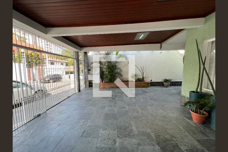 Garagem de casa para alugar com 5 quartos, 270m² em Vila Albano, São Paulo