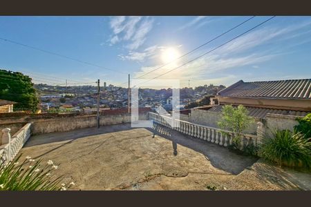 Quintal de casa à venda com 3 quartos, 360m² em Bom Jesus, Belo Horizonte