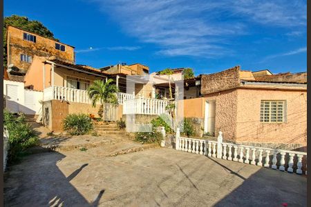 Quintal de casa à venda com 3 quartos, 360m² em Bom Jesus, Belo Horizonte