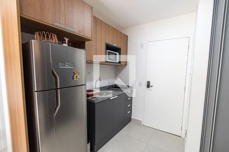 Cozinha de kitnet/studio para alugar com 1 quarto, 27m² em Liberdade, São Paulo