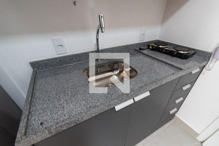 Cozinha de kitnet/studio para alugar com 1 quarto, 27m² em Liberdade, São Paulo