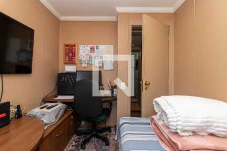 Quarto 1 de apartamento para alugar com 3 quartos, 65m² em Guaíra, Curitiba