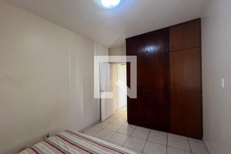 Quarto 1 de apartamento para alugar com 2 quartos, 70m² em Gonzaga, Santos