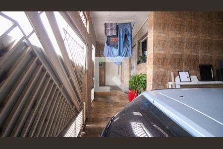 Garagem de casa à venda com 3 quartos, 150m² em Vila Nova York, São Paulo