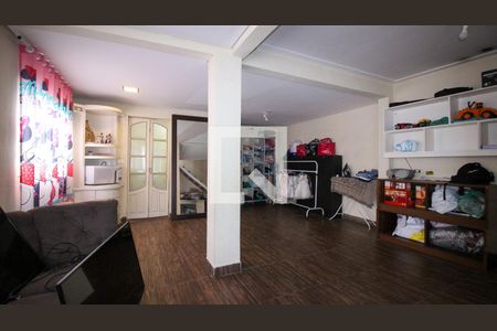 Sala (inferior) de casa à venda com 3 quartos, 150m² em Vila Nova York, São Paulo