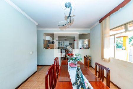 Sala 2 de casa à venda com 3 quartos, 250m² em Nova Cintra, Belo Horizonte