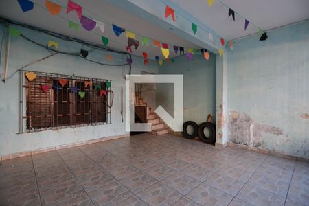 Garagem de casa para alugar com 5 quartos, 280m² em Vila Amalia (zona Norte), São Paulo