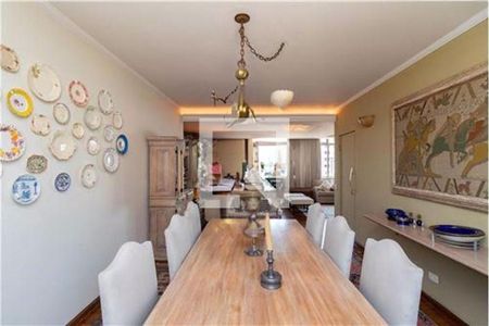 Apartamento à venda com 4 quartos, 213m² em Santa Cecilia, São Paulo