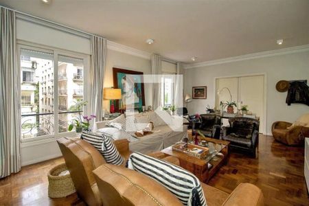 Apartamento à venda com 3 quartos, 187m² em Cerqueira César, São Paulo