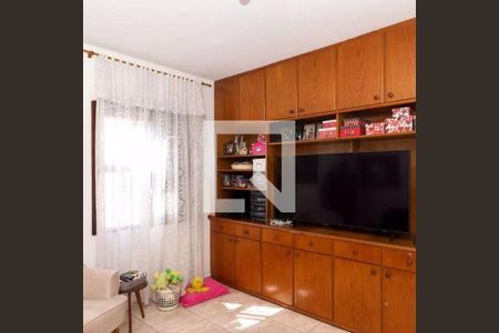 Casa à venda com 4 quartos, 150m² em Chácara Seis de Outubro, São Paulo