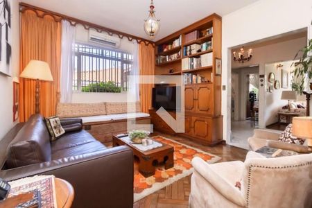 Casa à venda com 3 quartos, 357m² em Vila São José, São Paulo