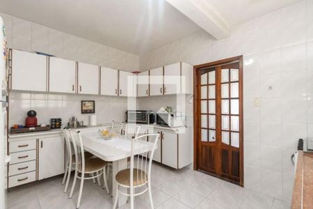 Casa à venda com 4 quartos, 115m² em Vila Carrão, São Paulo