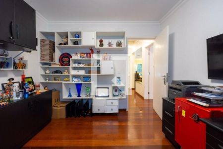 Casa à venda com 4 quartos, 473m² em Chácara Monte Alegre, São Paulo