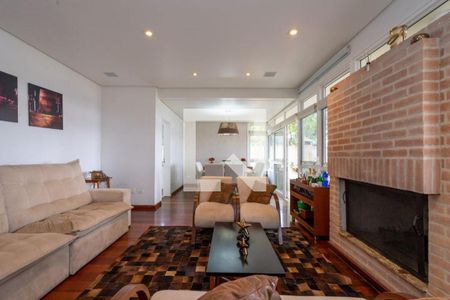 Casa à venda com 4 quartos, 473m² em Chácara Monte Alegre, São Paulo