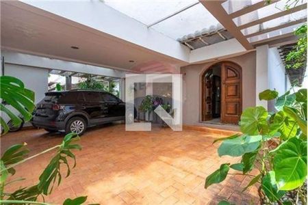 Casa à venda com 4 quartos, 270m² em Vila Sonia, São Paulo