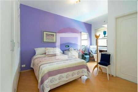 Casa à venda com 4 quartos, 270m² em Vila Sonia, São Paulo