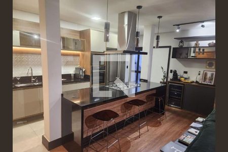 Casa à venda com 3 quartos, 130m² em Água Rasa, São Paulo